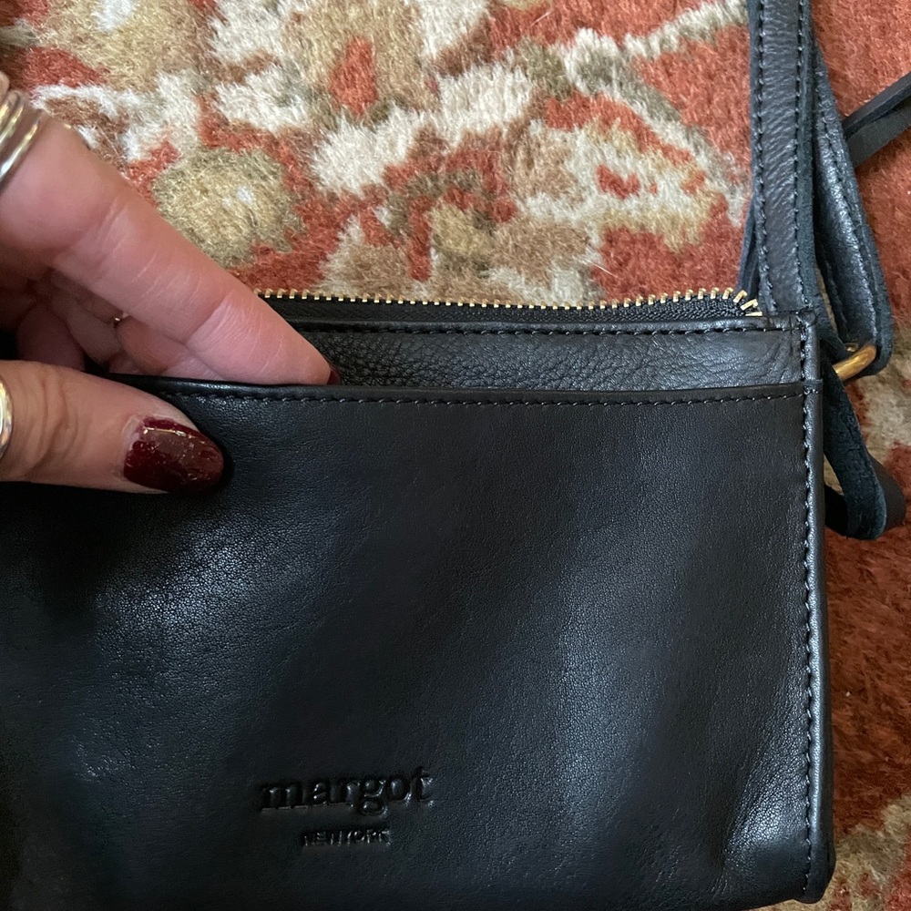 Margot New York Aiden Black Crossbody Wallet Bag - Picture 3 of 8
